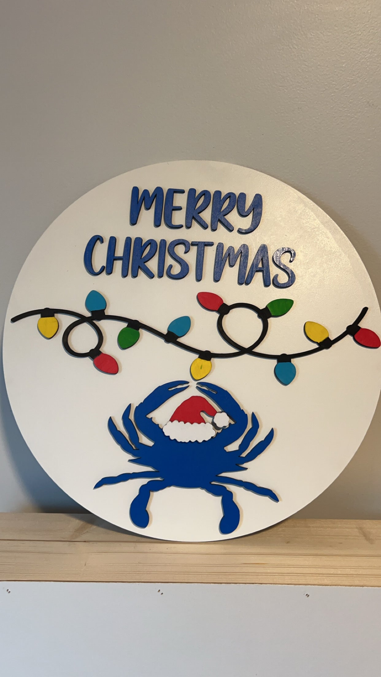 Merry Christmas crab round